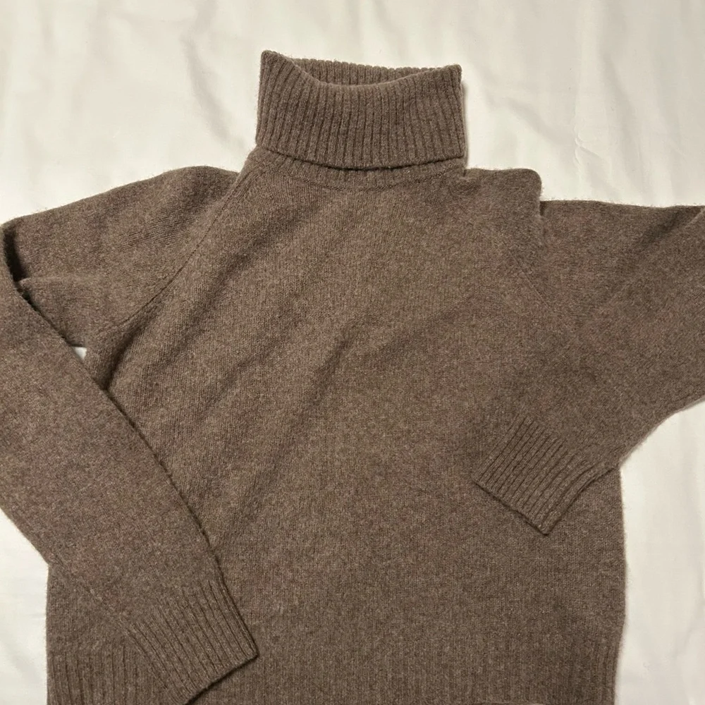 Quince Womens 100% Yak Wool Turtleneck Sweater Heather Brown M medium - Picture 3 of 9